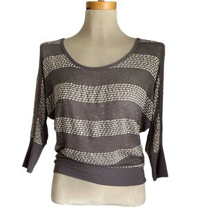 Gray & White Horizontal Striped Wing 3/4 Sleeve Knit Sweater Crew Neck Blouse